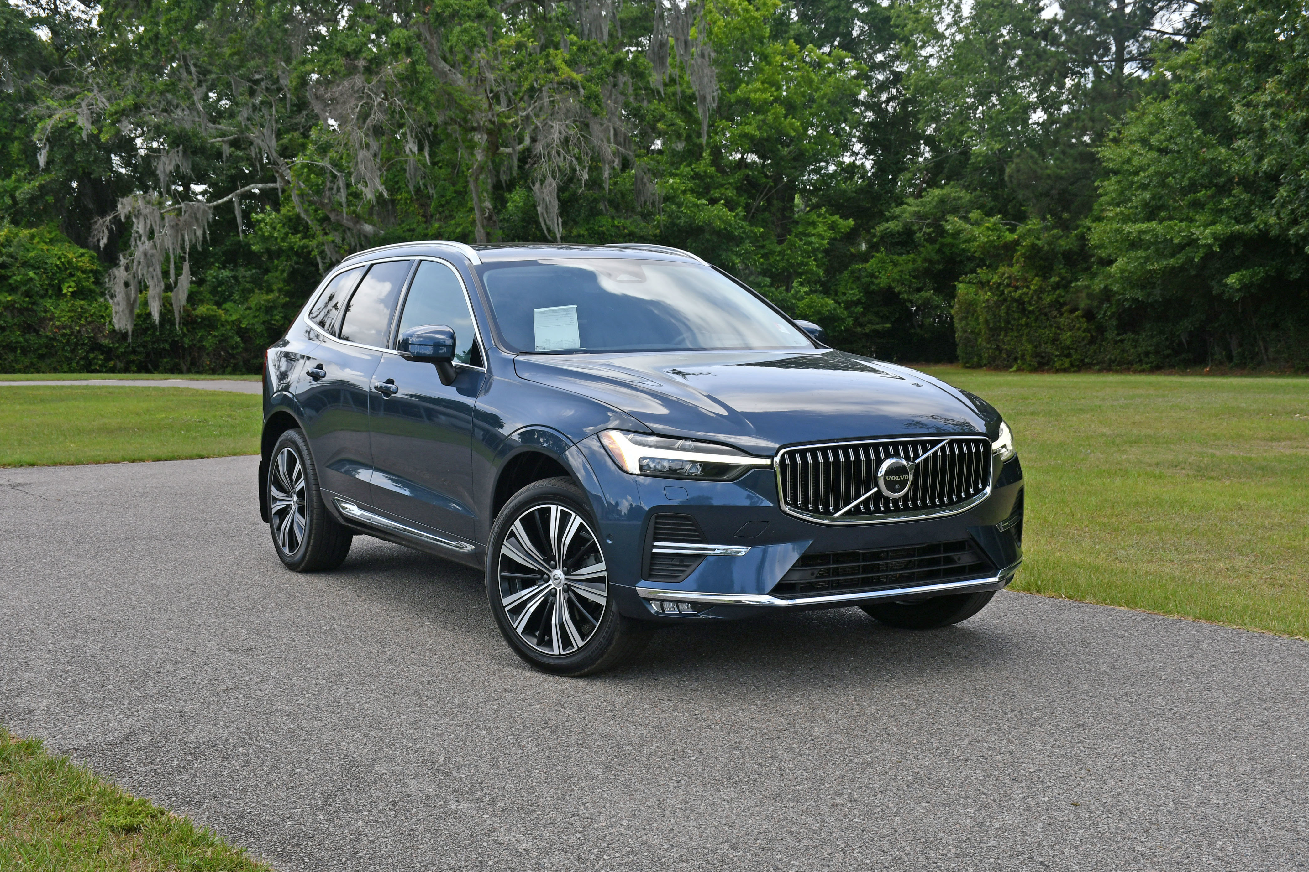 Used 2022 Volvo XC60 B5 Inscription w/ Advanced Package FWD image 6