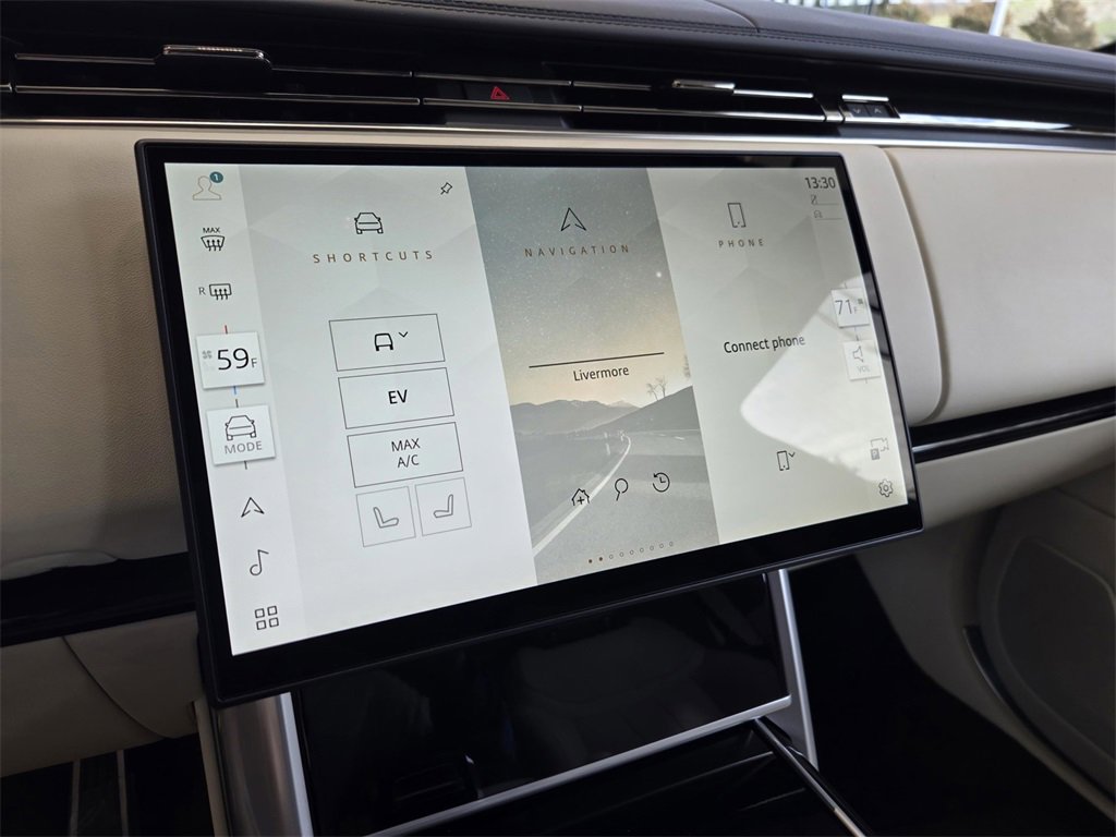 New 2025 Land Rover Range Rover SE image 40