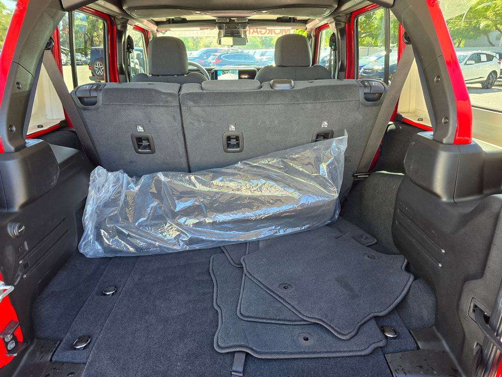 Certified 2026 Jeep Wrangler Unlimited Rubicon image 39