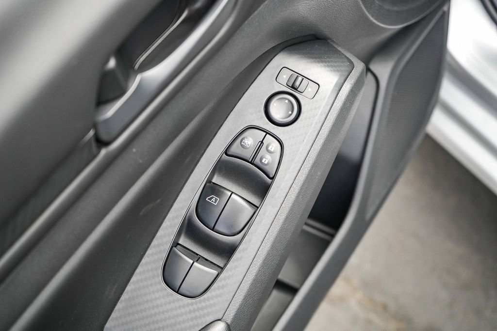 Used 2024 Nissan Altima 2.5 S FWD image 18