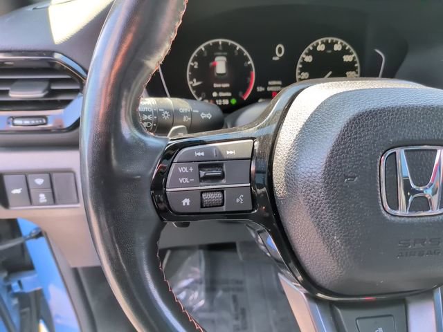 Used 2025 Honda Pilot TrailSport image 23