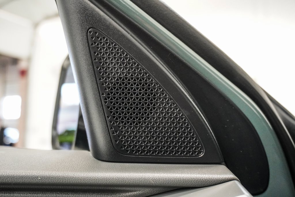 Used 2023 Kia Niro EX Touring image 25