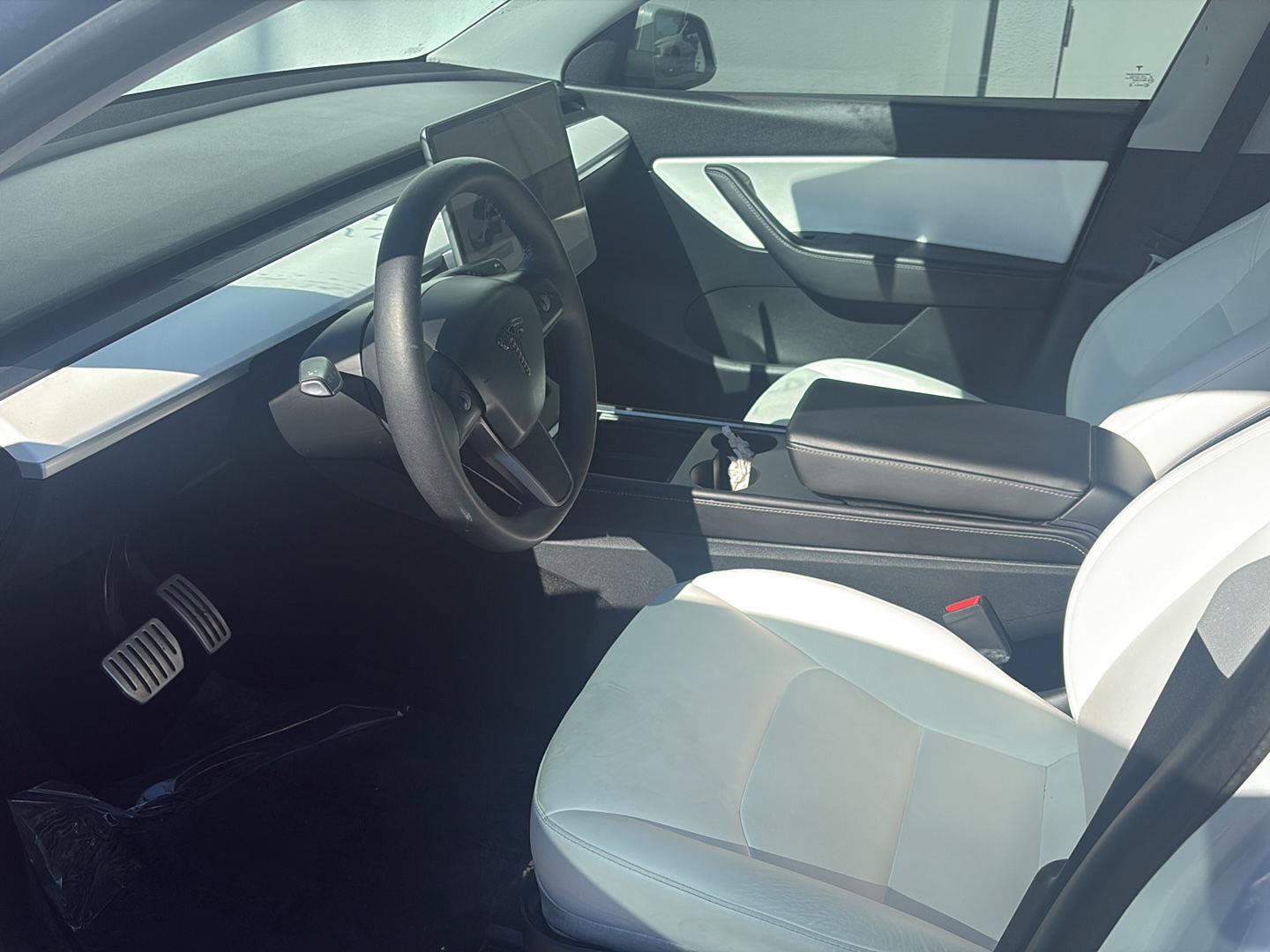 Used 2022 Tesla Model Y Performance AWD/4WD image 7