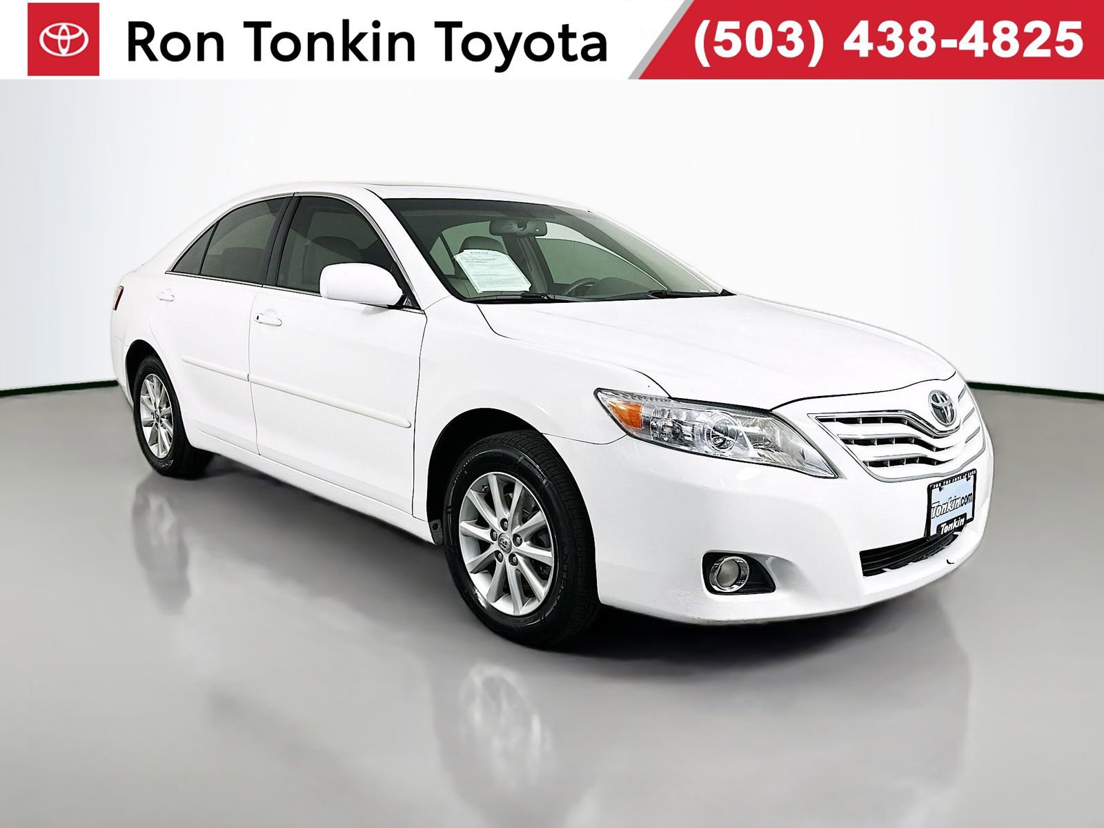 Used 2010 Toyota Camry XLE FWD image 1