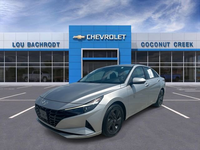 Used 2023 Hyundai Elantra SEL image 4