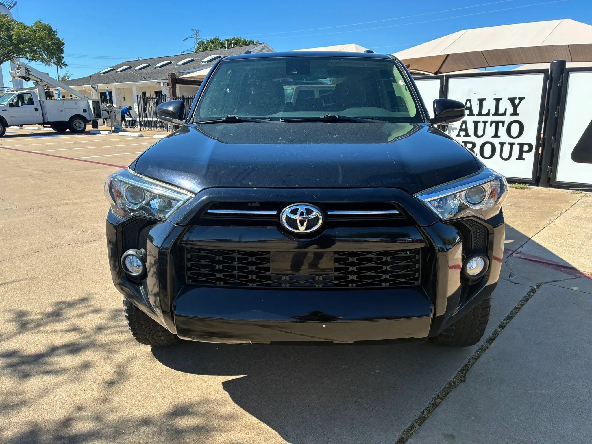 Used 2020 Toyota 4Runner SR5 RWD image 2