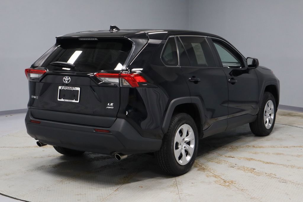 Used 2023 Toyota RAV4 LE AWD/4WD image 11
