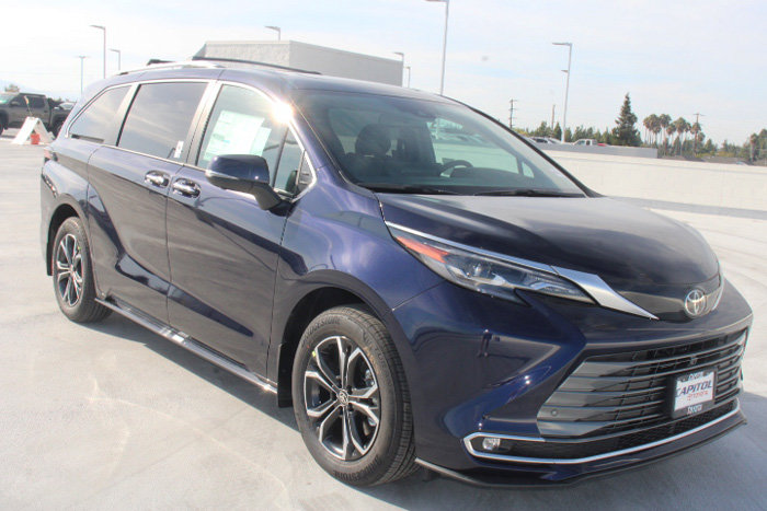 New 2026 Toyota Sienna Platinum AWD/4WD image 2