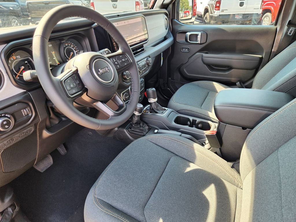 New 2025 Jeep Gladiator Sport AWD/4WD image 7