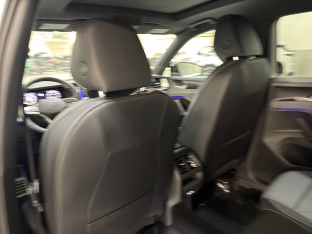 New 2026 Volkswagen Tiguan SE R-Line AWD/4WD image 20