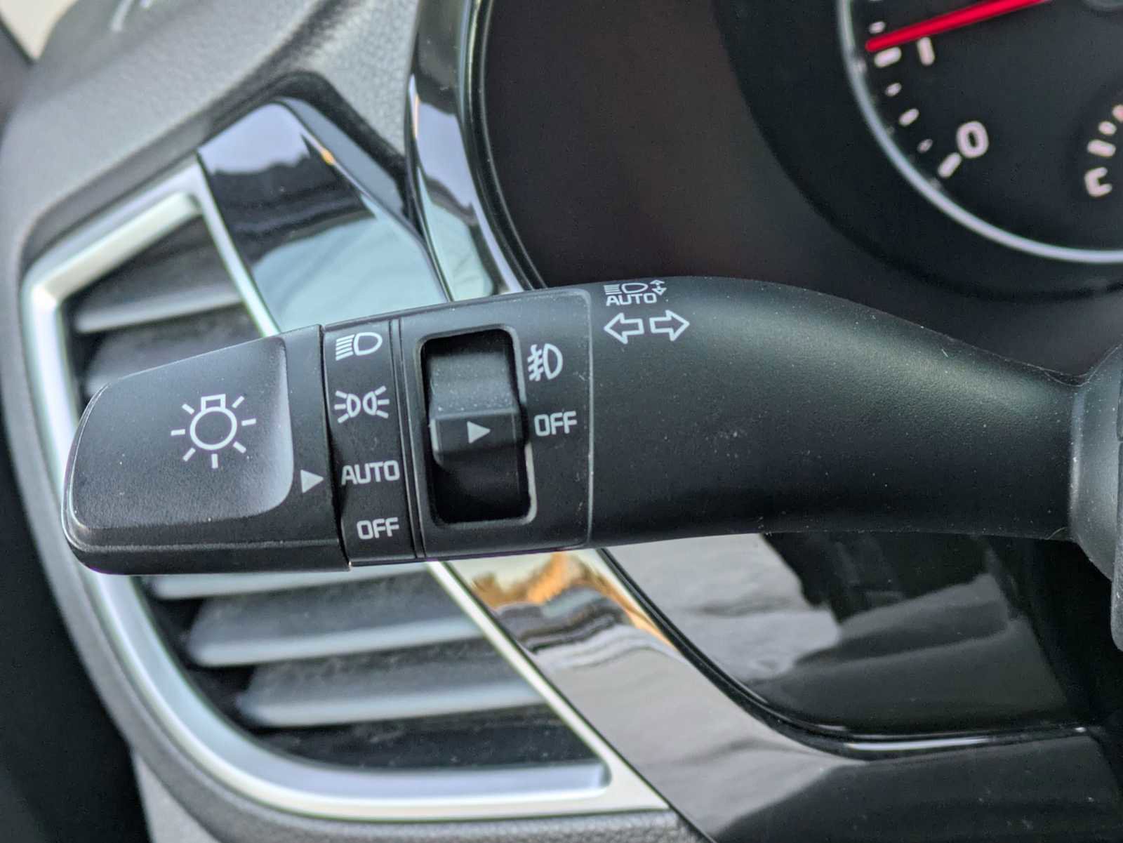 Used 2021 Kia Seltos EX image 27