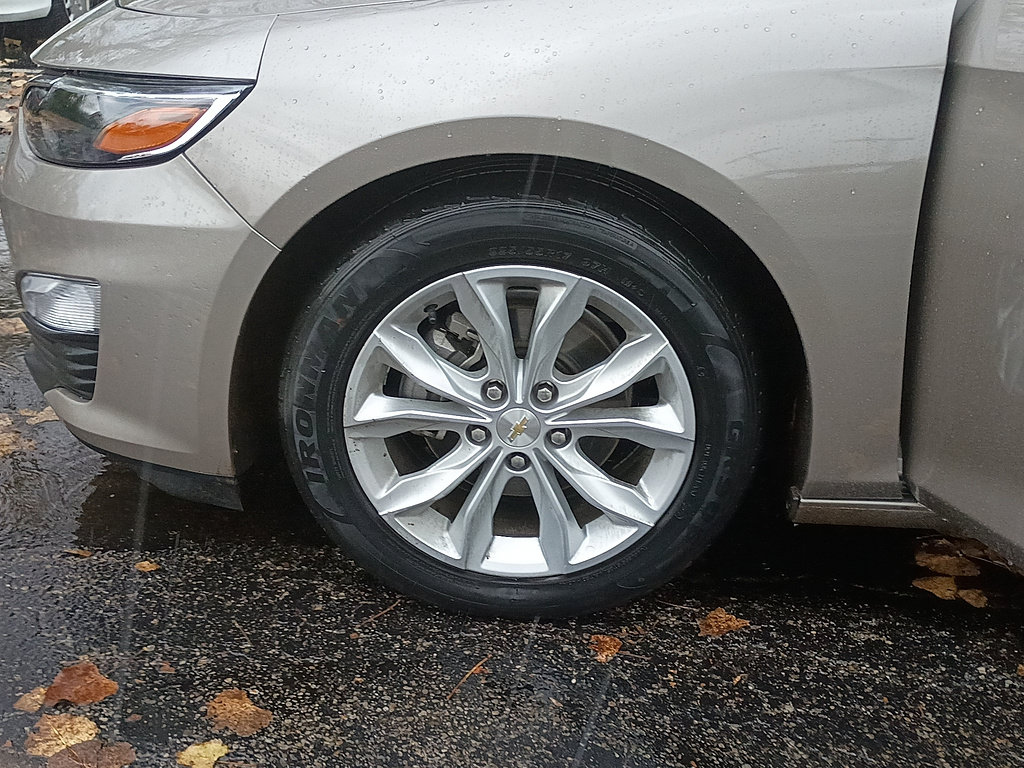 Used 2025 Chevrolet Malibu LT FWD image 10