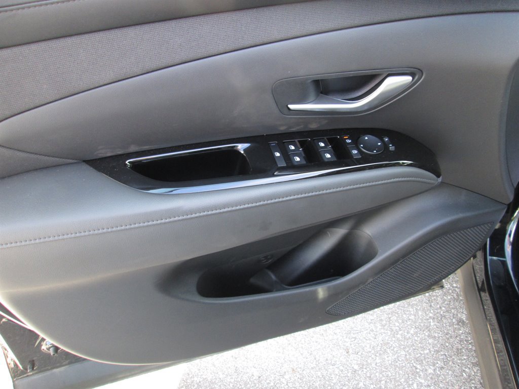 Used 2025 Hyundai Santa Cruz SEL image 13