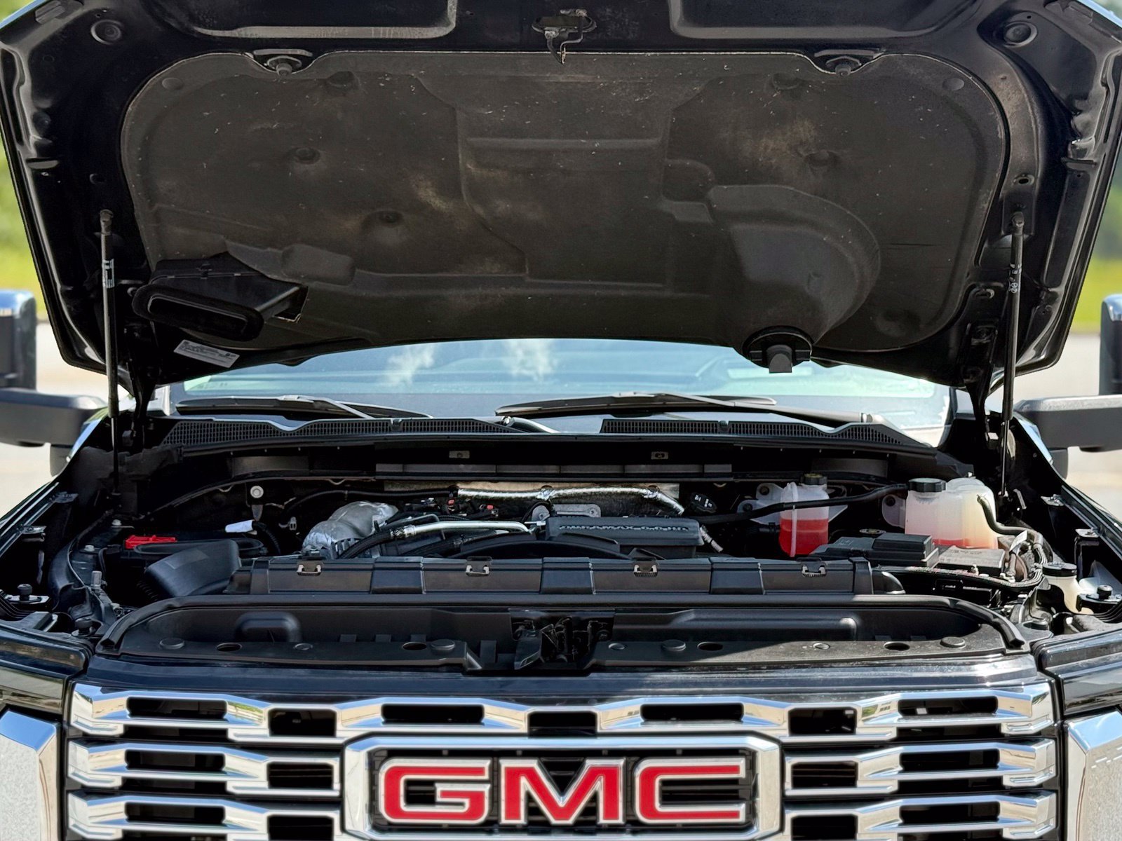 Used 2025 GMC Sierra 2500 Denali w/ Denali Reserve Package AWD/4WD image 48