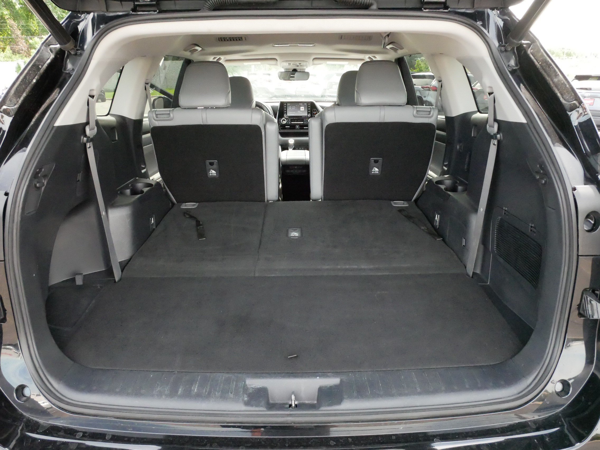 Certified 2021 Toyota Highlander XLE FWD image 18