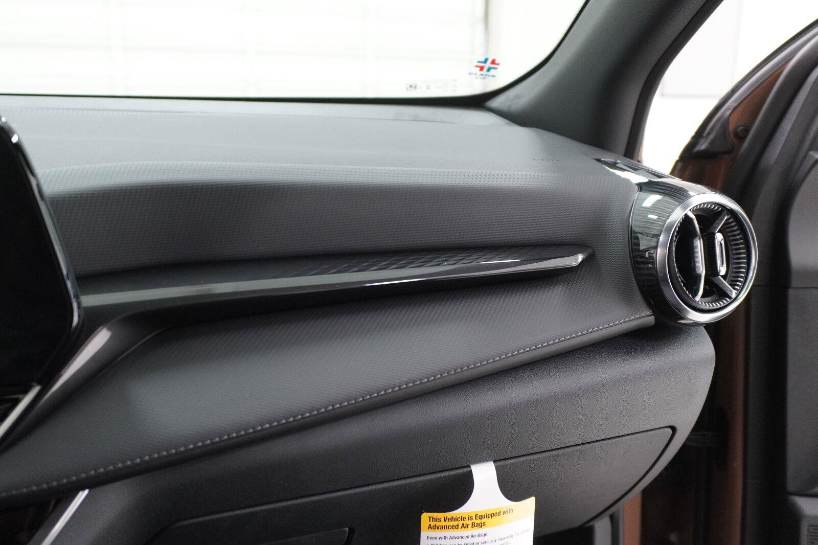 New 2027 Chevrolet Equinox LT w/ Safety and Technology Package FWD image 24