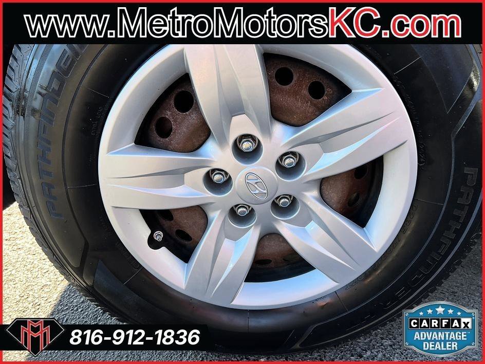 Used 2009 Hyundai Santa Fe GLS image 18