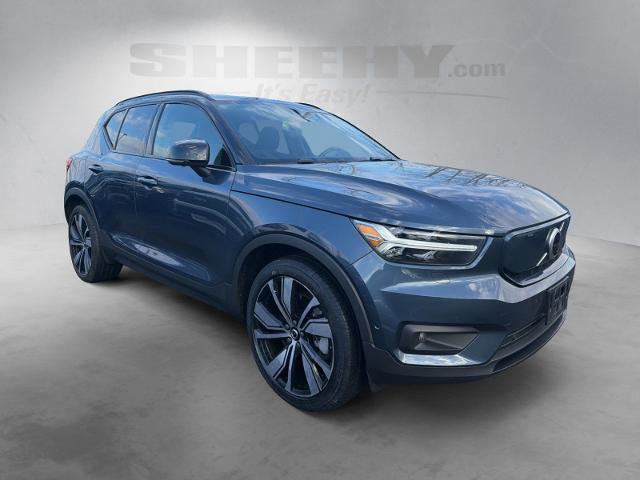 Used 2022 Volvo XC40 P8 Recharge Plus image 2