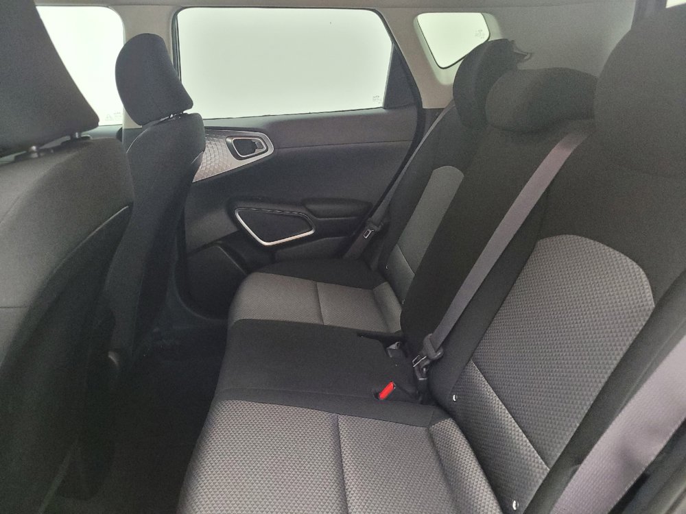 Used 2021 Kia Soul LX FWD image 18