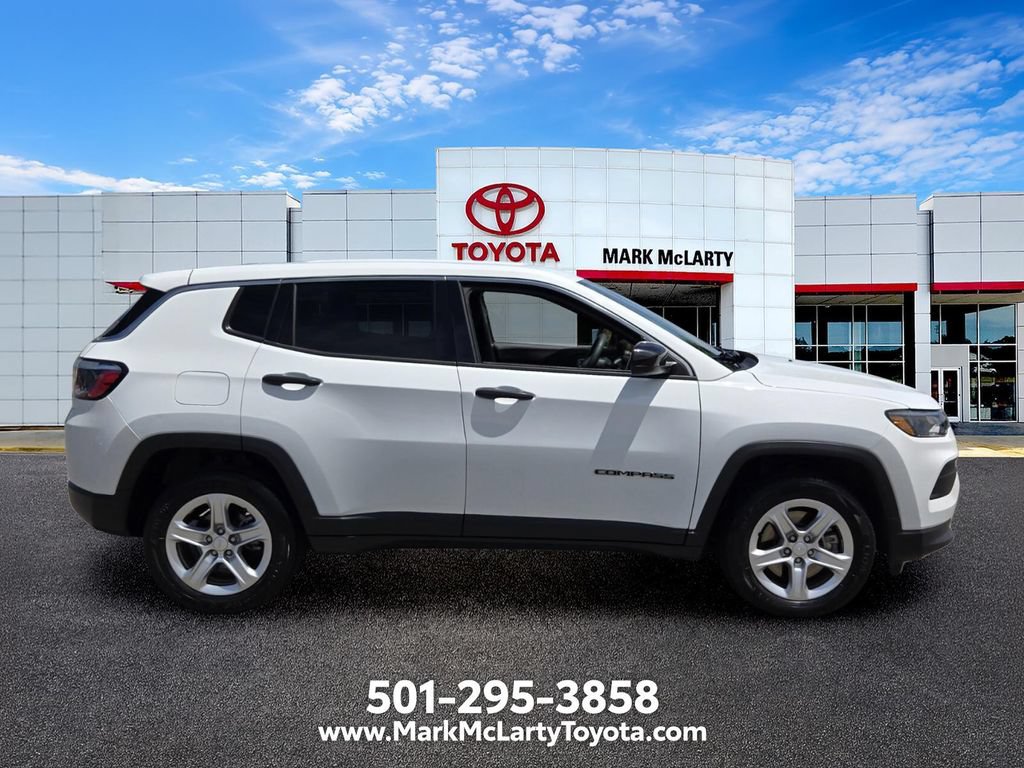 Used 2023 Jeep Compass Sport AWD/4WD image 6