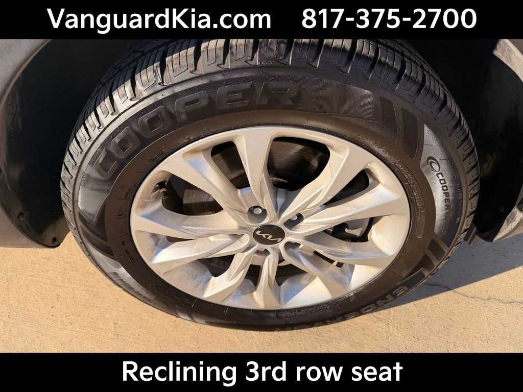 Certified 2022 Kia Telluride LX image 11