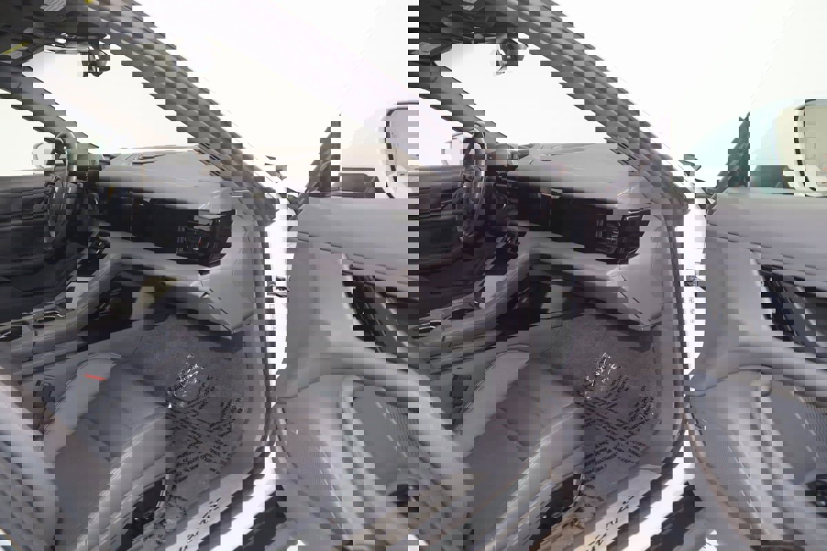 Used 2020 Porsche Taycan 4S image 54