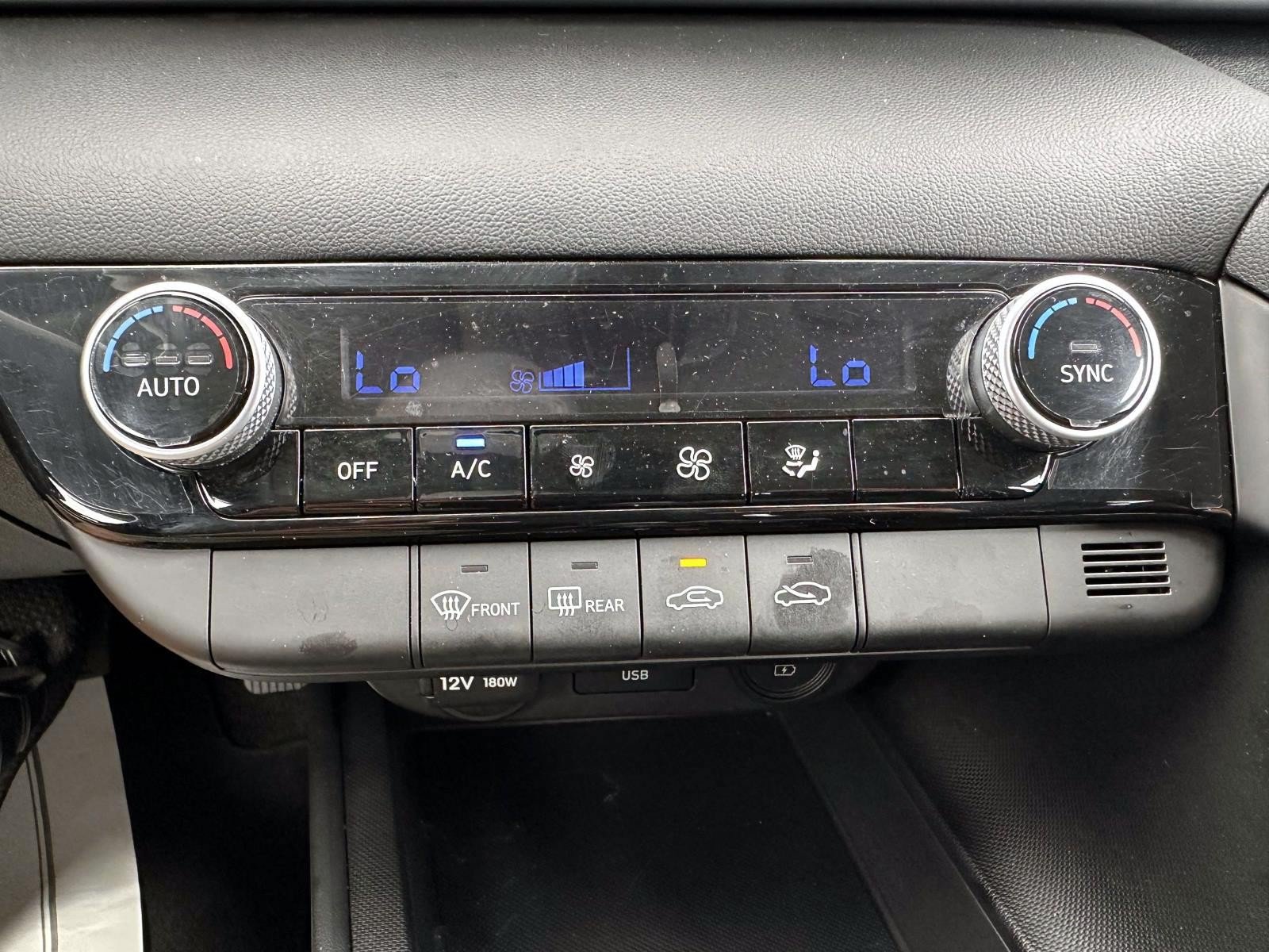 Used 2023 Hyundai Elantra SEL w/ Cargo Package FWD image 24