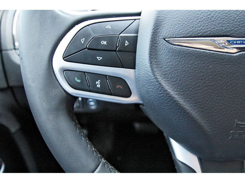 Used 2023 Chrysler 300 Touring w/ Sport Appearance Package image 14