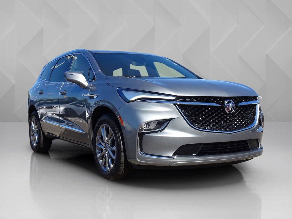 Used 2023 Buick Enclave Avenir image 7