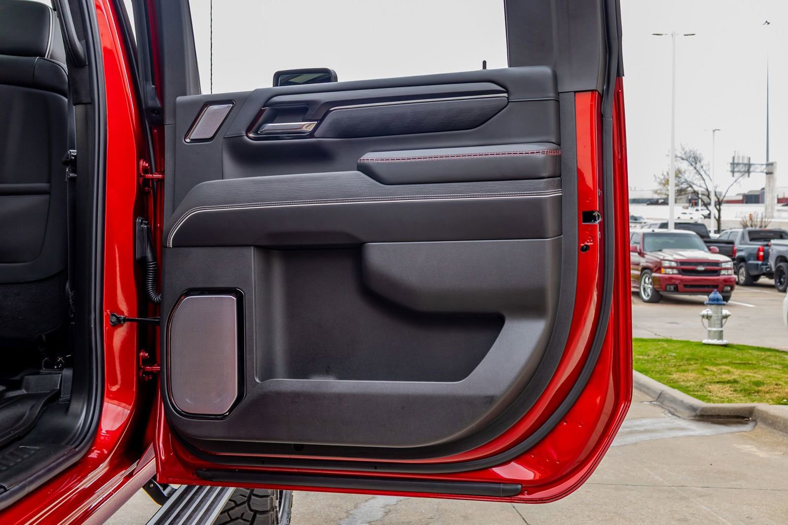 Used 2025 GMC Sierra 2500 AT4X image 38