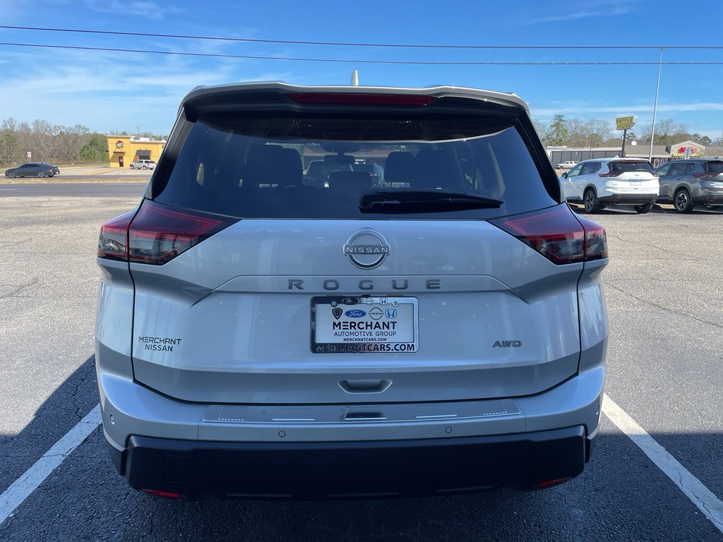 Certified 2025 Nissan Rogue SV image 20