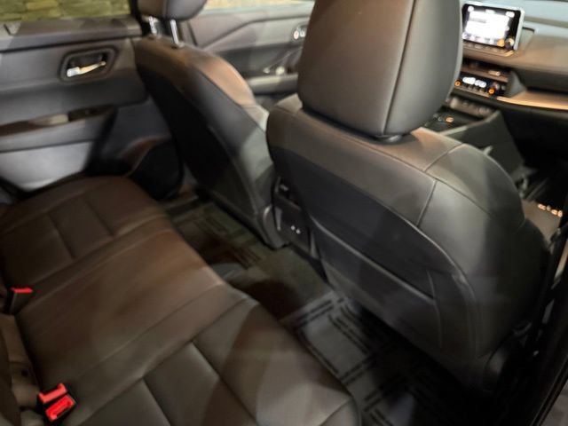 Certified 2025 Nissan Rogue SV w/ SV Premium Package AWD/4WD image 33