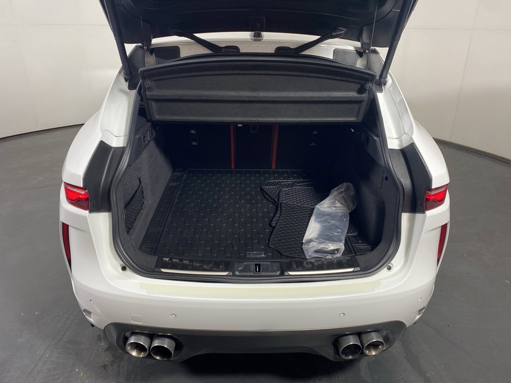 Used 2021 Jaguar F-PACE SVR image 28