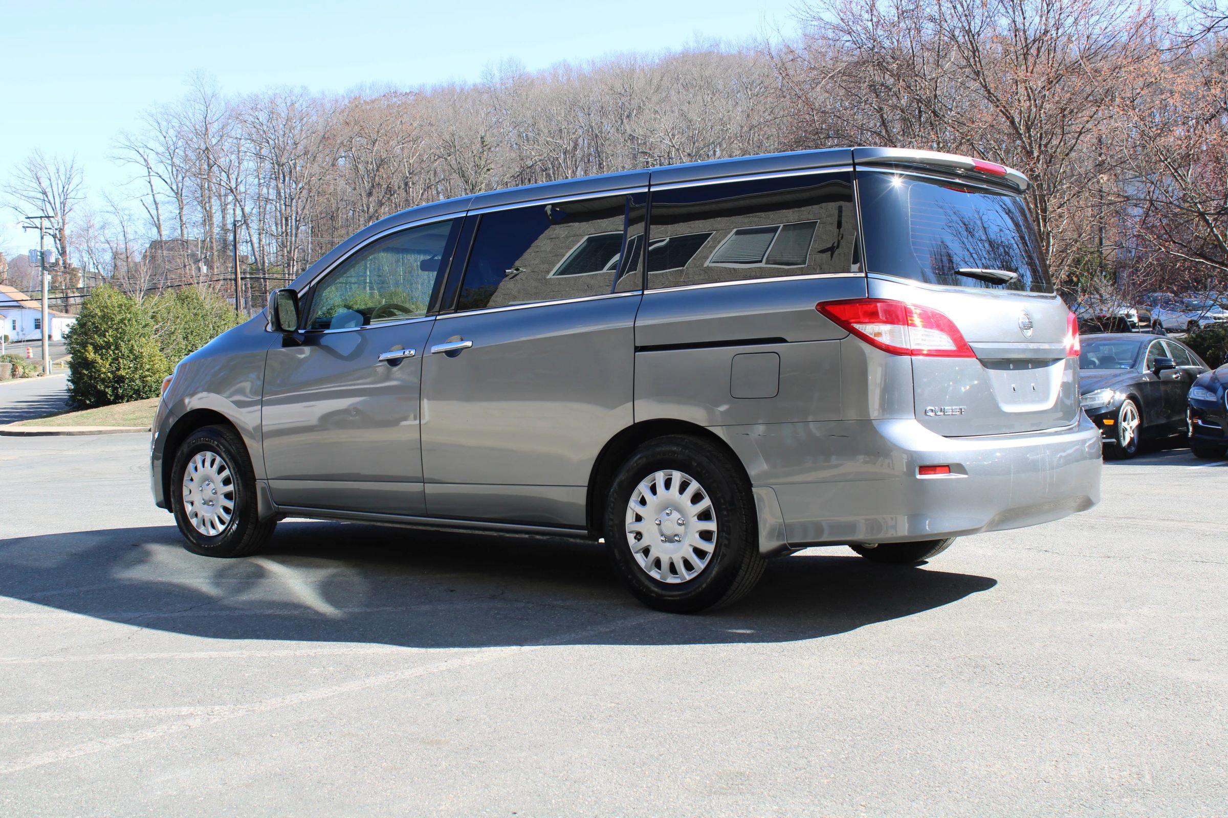 Used 2015 Nissan Quest S image 4