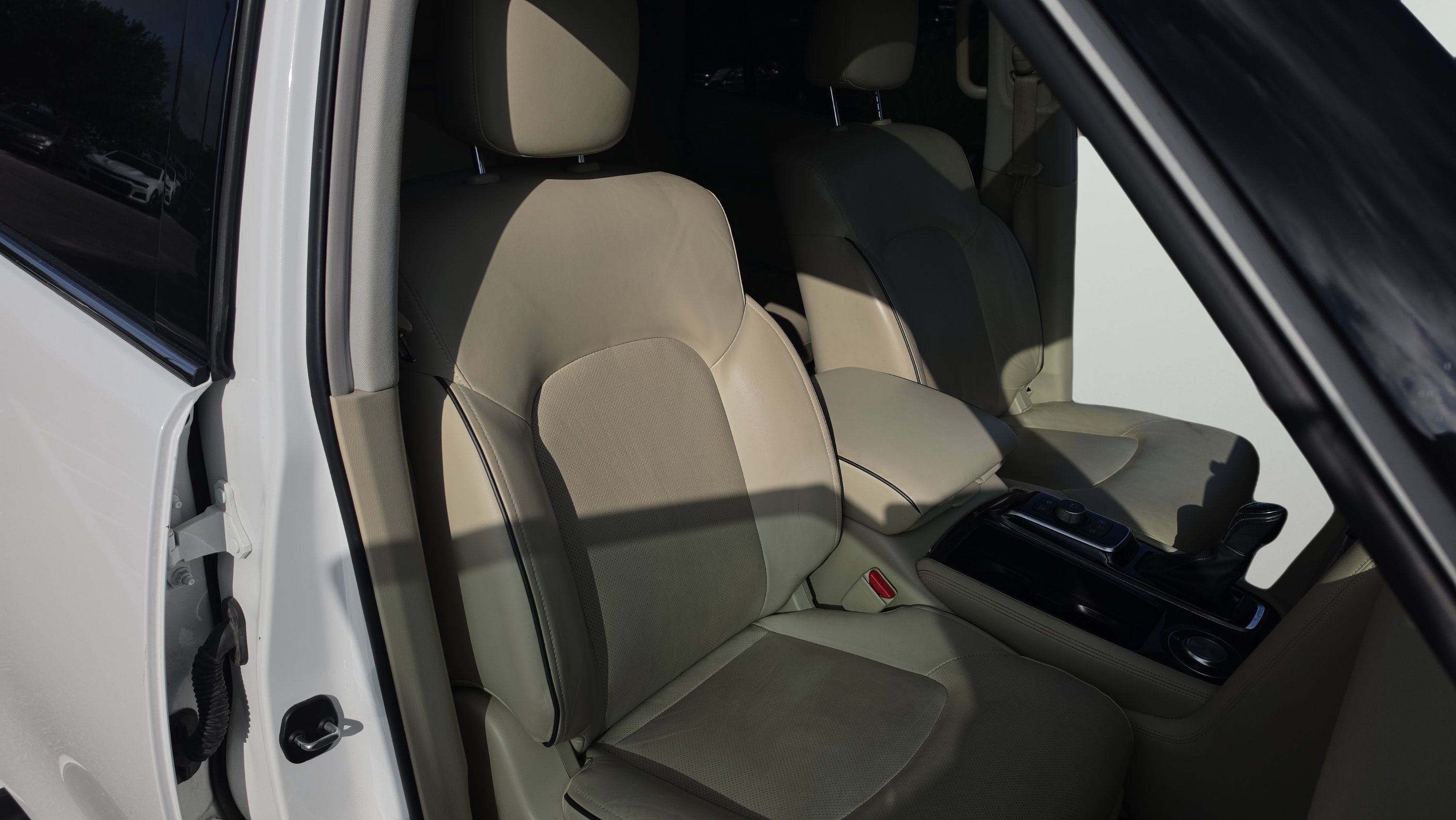 Used 2022 INFINITI QX80 Luxe w/ All-Season Package RWD image 25
