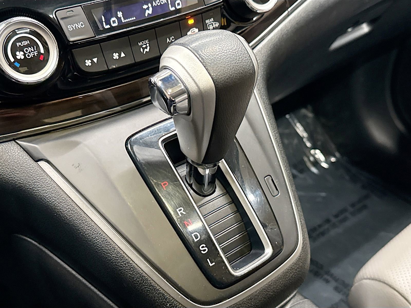 Used 2016 Honda CR-V Touring image 18