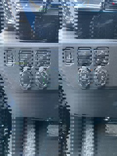 Used 2024 Chevrolet Silverado 1500 LT image 33