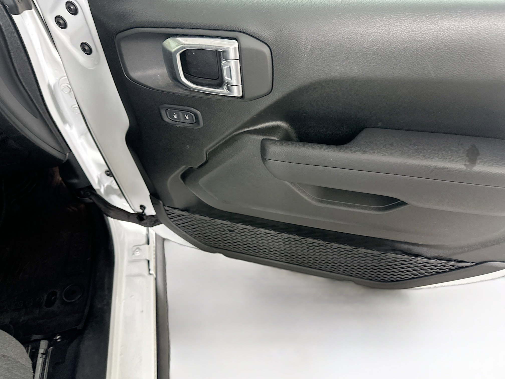 Used 2024 Jeep Wrangler Willys image 29