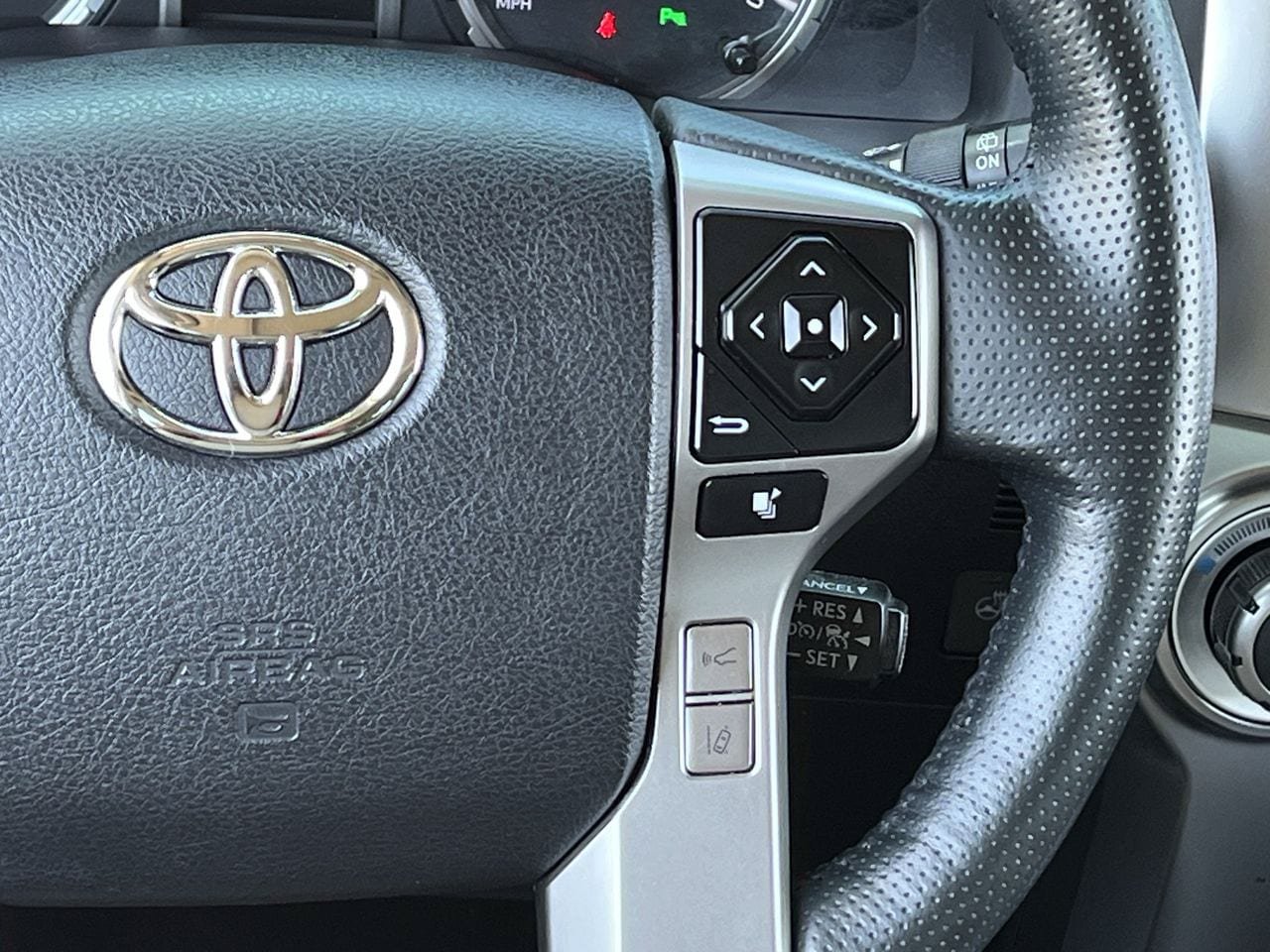Used 2023 Toyota 4Runner Limited AWD/4WD image 14