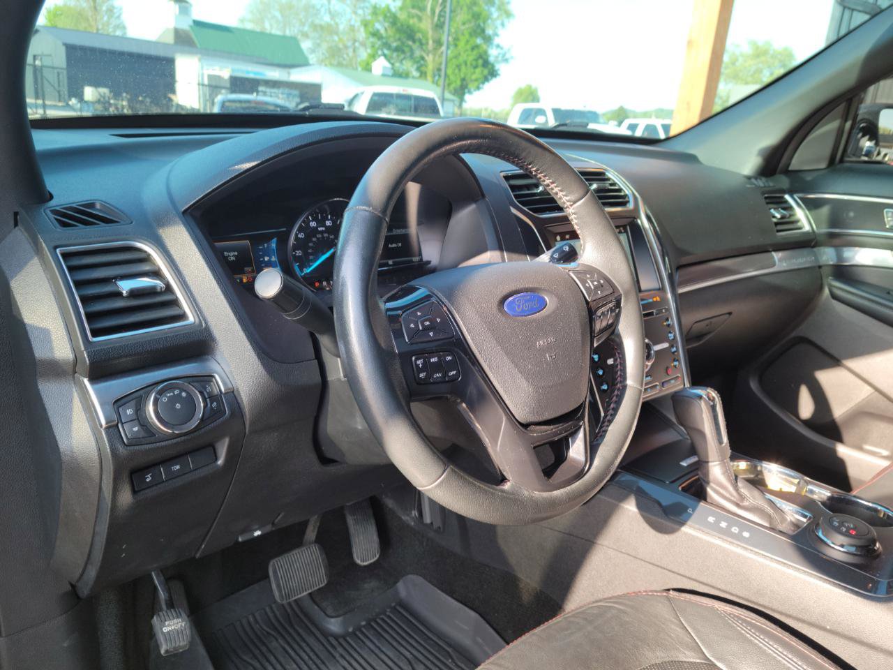 Used 2017 Ford Explorer Sport AWD/4WD image 9