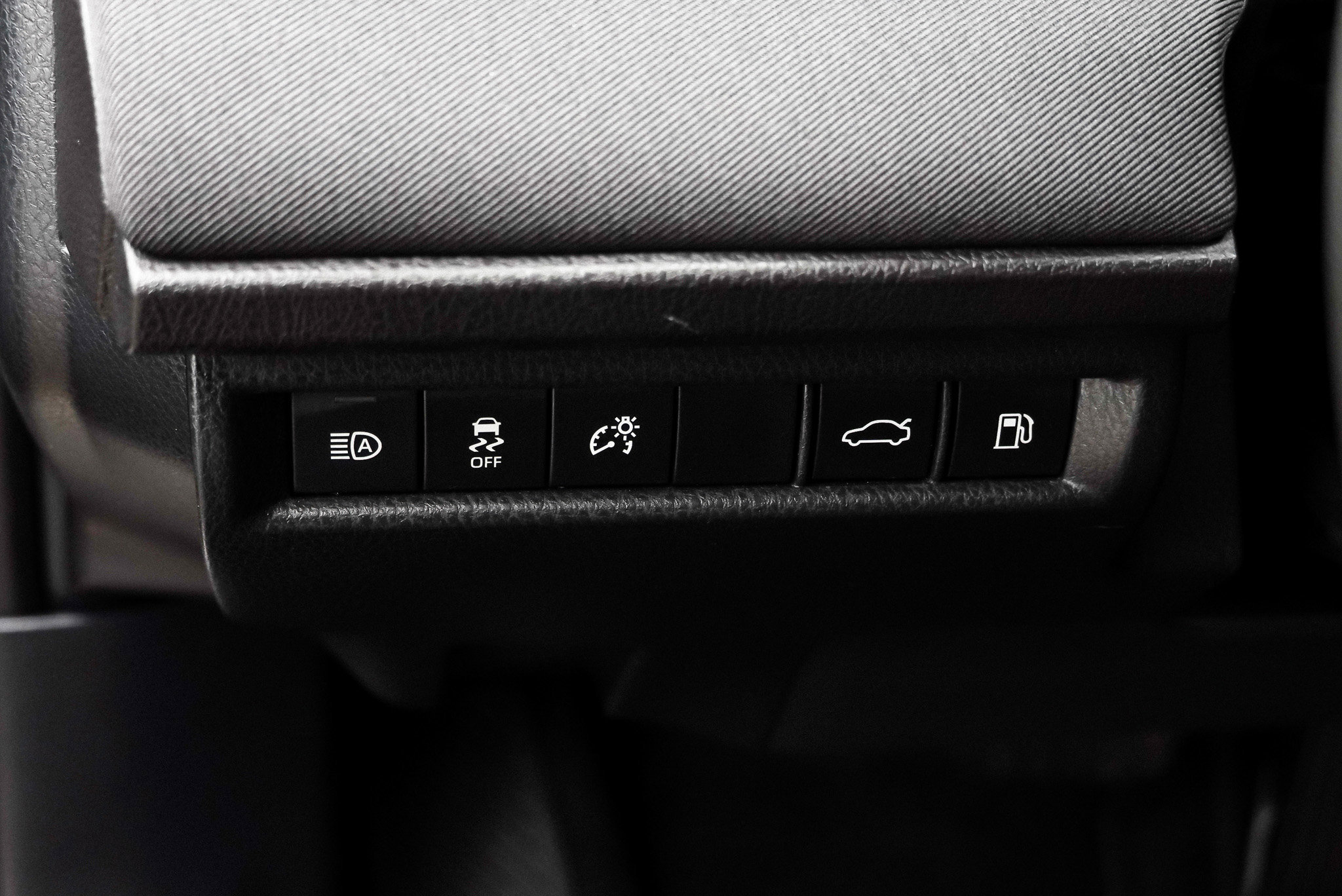 Certified 2025 Toyota Camry LE AWD/4WD image 18