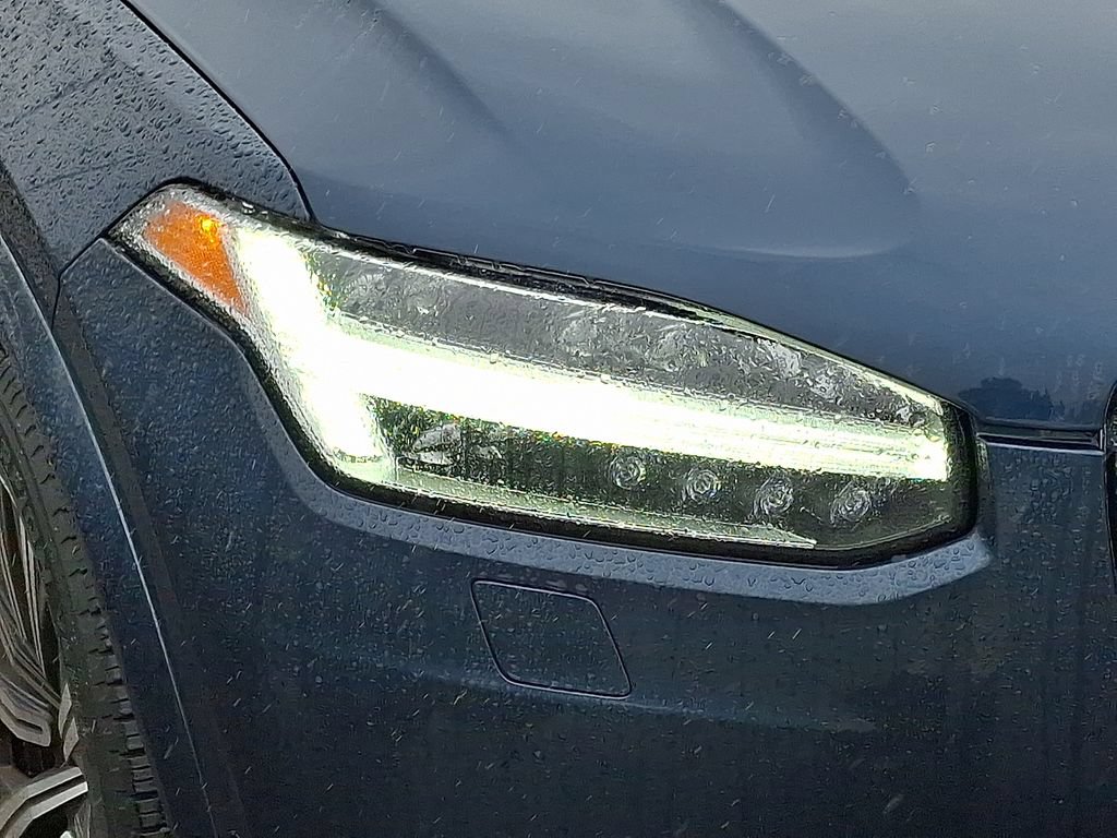 Used 2023 Volvo XC90 B5 Plus w/ Protection Package AWD/4WD image 11