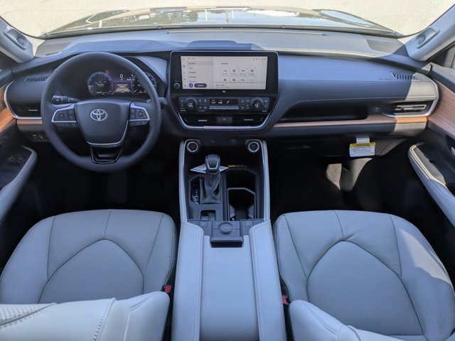 New 2026 Toyota Grand Highlander Limited image 17