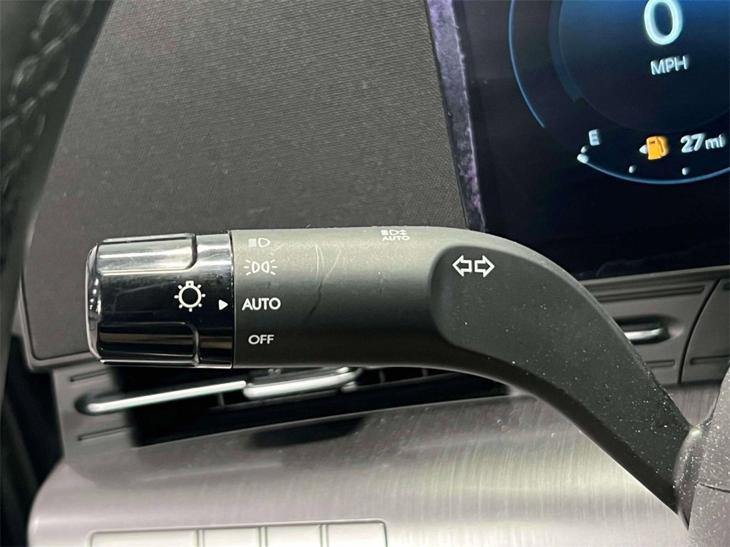 Used 2025 Hyundai Kona Limited image 26