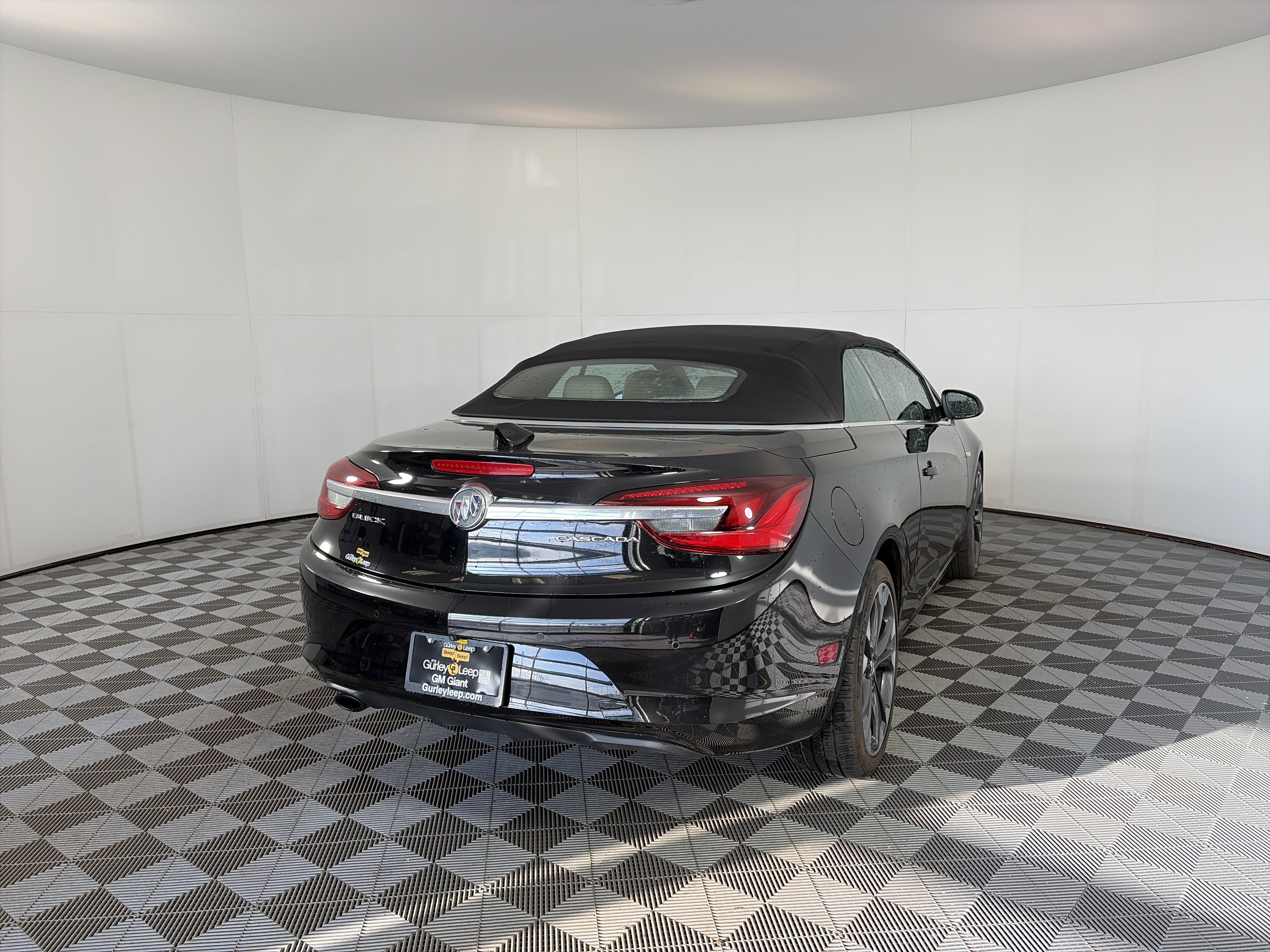 Used 2018 Buick Cascada Premium image 9
