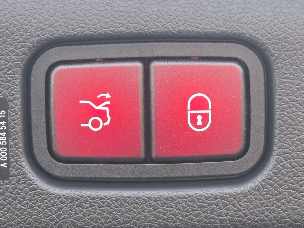 New 2026 Mercedes-Benz E 350 4MATIC Sedan image 23