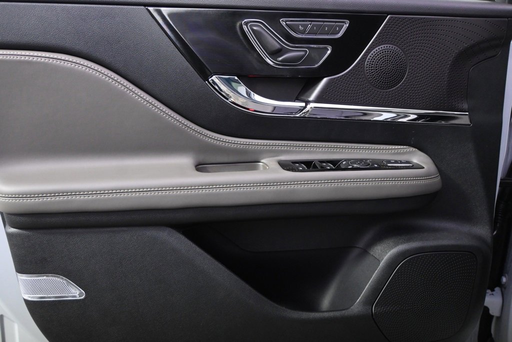 New 2026 Lincoln Corsair Reserve w/ Jet Appearance Package image 22