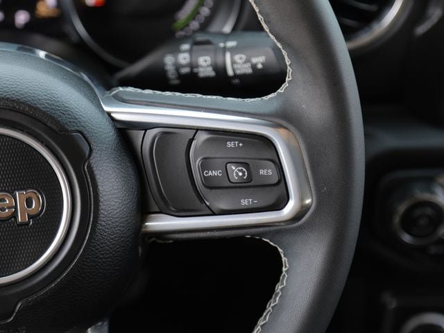 Used 2023 Jeep Wrangler Unlimited Sahara AWD/4WD image 16