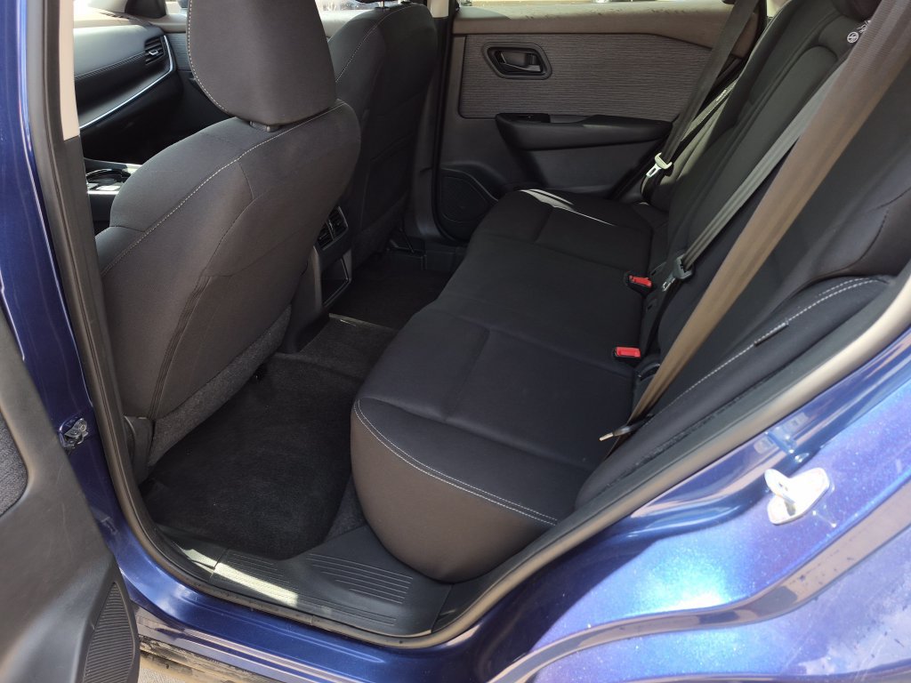 Certified 2023 Nissan Rogue S FWD image 8
