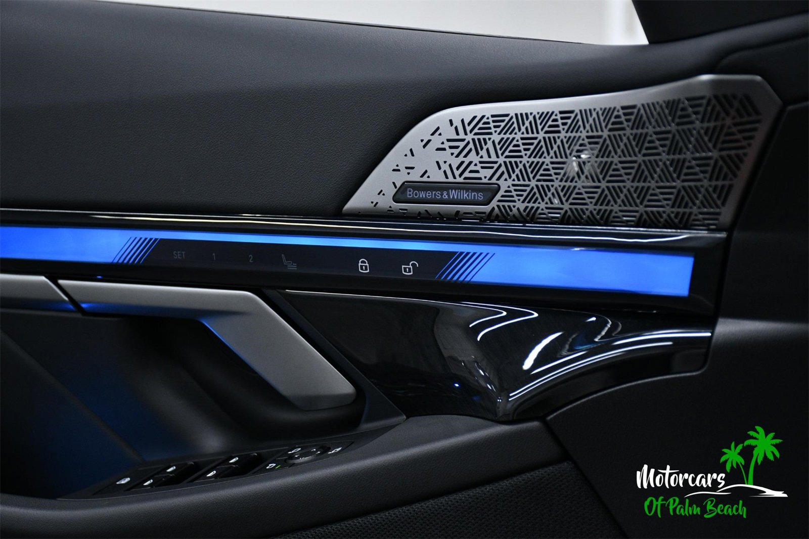 Used 2025 BMW i5 M60 w/ Premium Package image 21